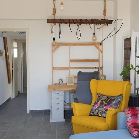 Athena And The Owl Beachside 4*