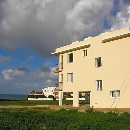 Bed & Breakfast Athena And The Owl Beachside 4*