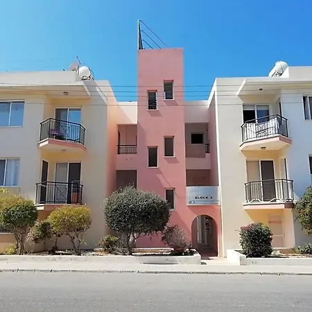 Athena And The Owl Beachside Bed & Breakfast Paphos