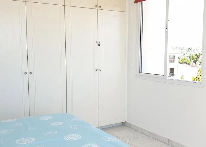 Athena And The Owl Beachside Bed and breakfast 4*