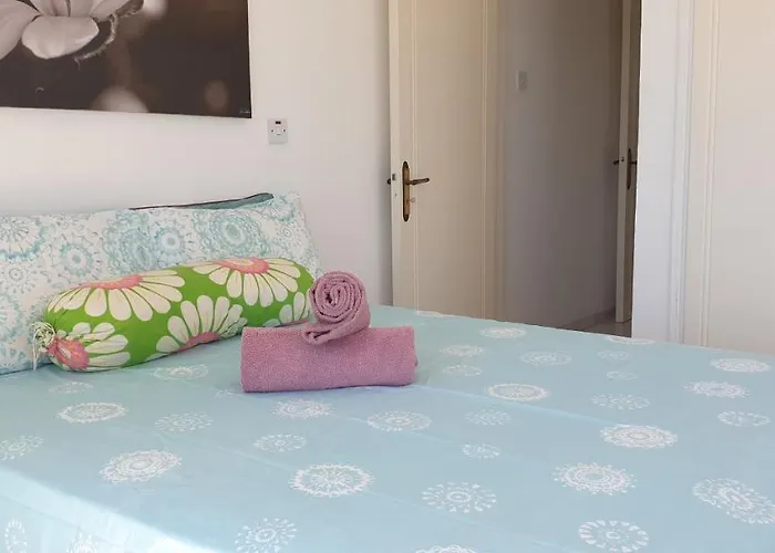 Athena And The Owl Beachside Bed and breakfast