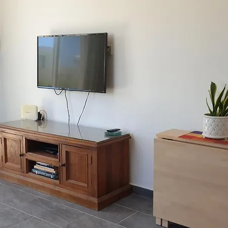 B&B Athena And The Owl Beachside